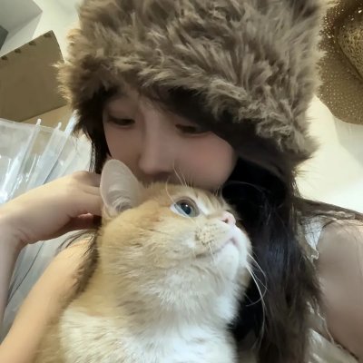 哈啰,我叫朵莉丝
